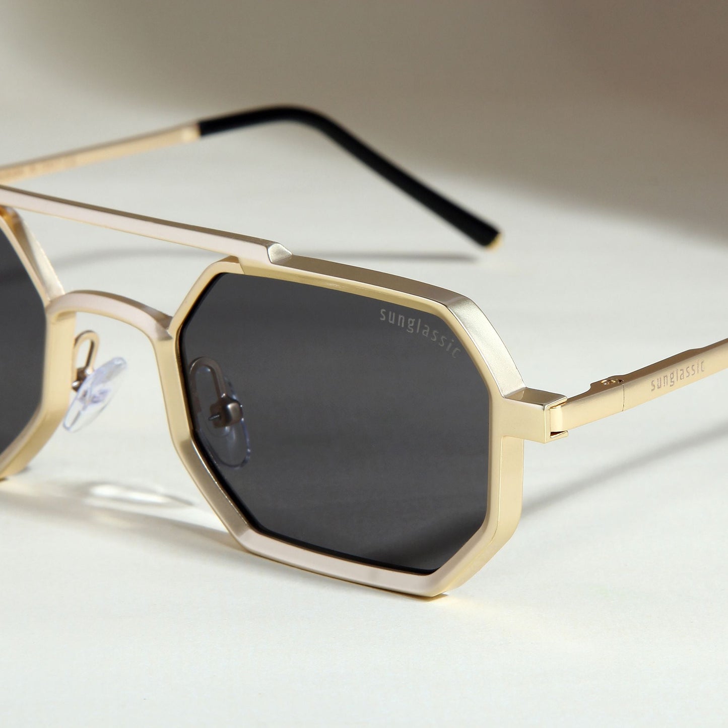 Commando V1 Rectangle Gold Black Sunglasses