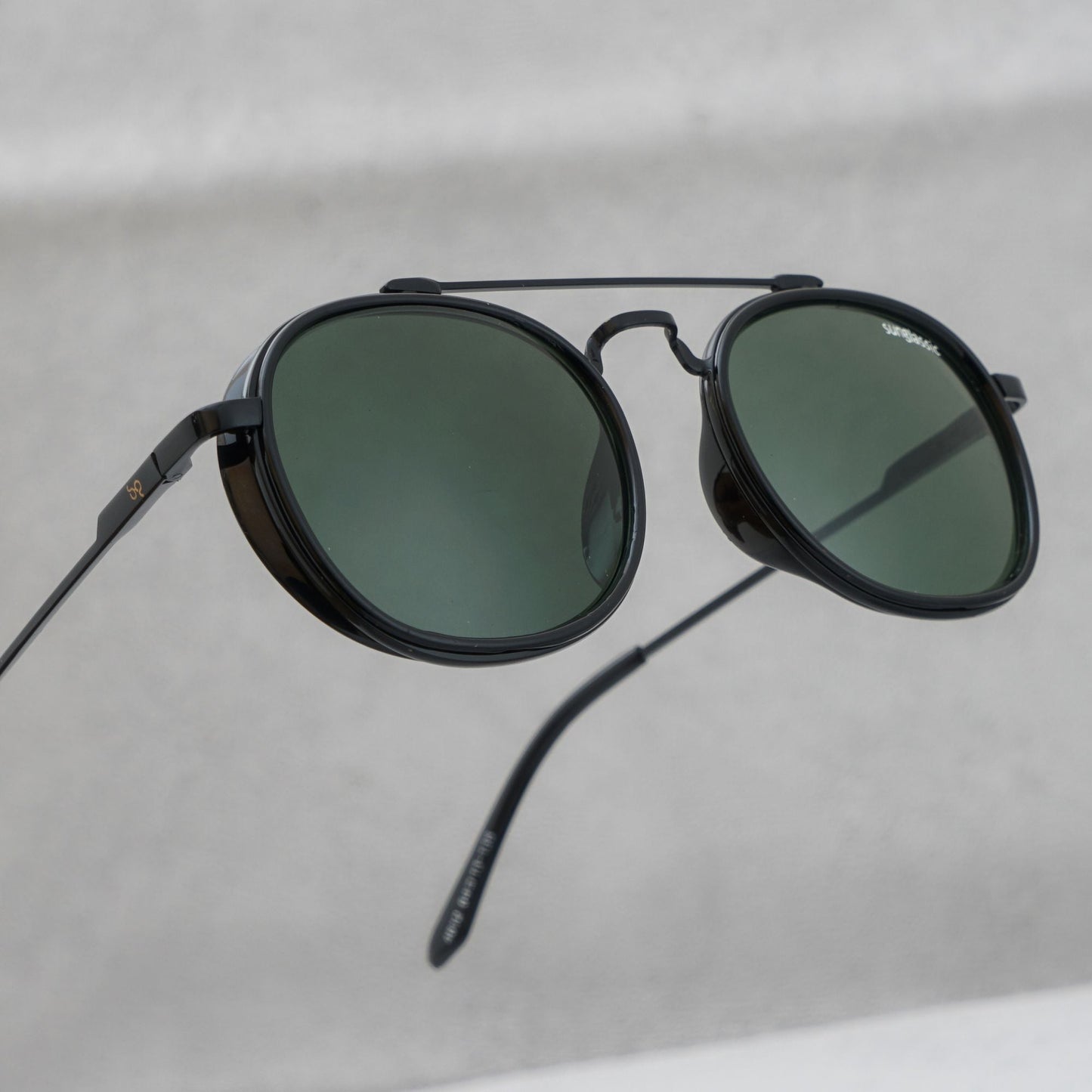 Green And Black Polarized SG4612 Metal Frame Round Sunglasses