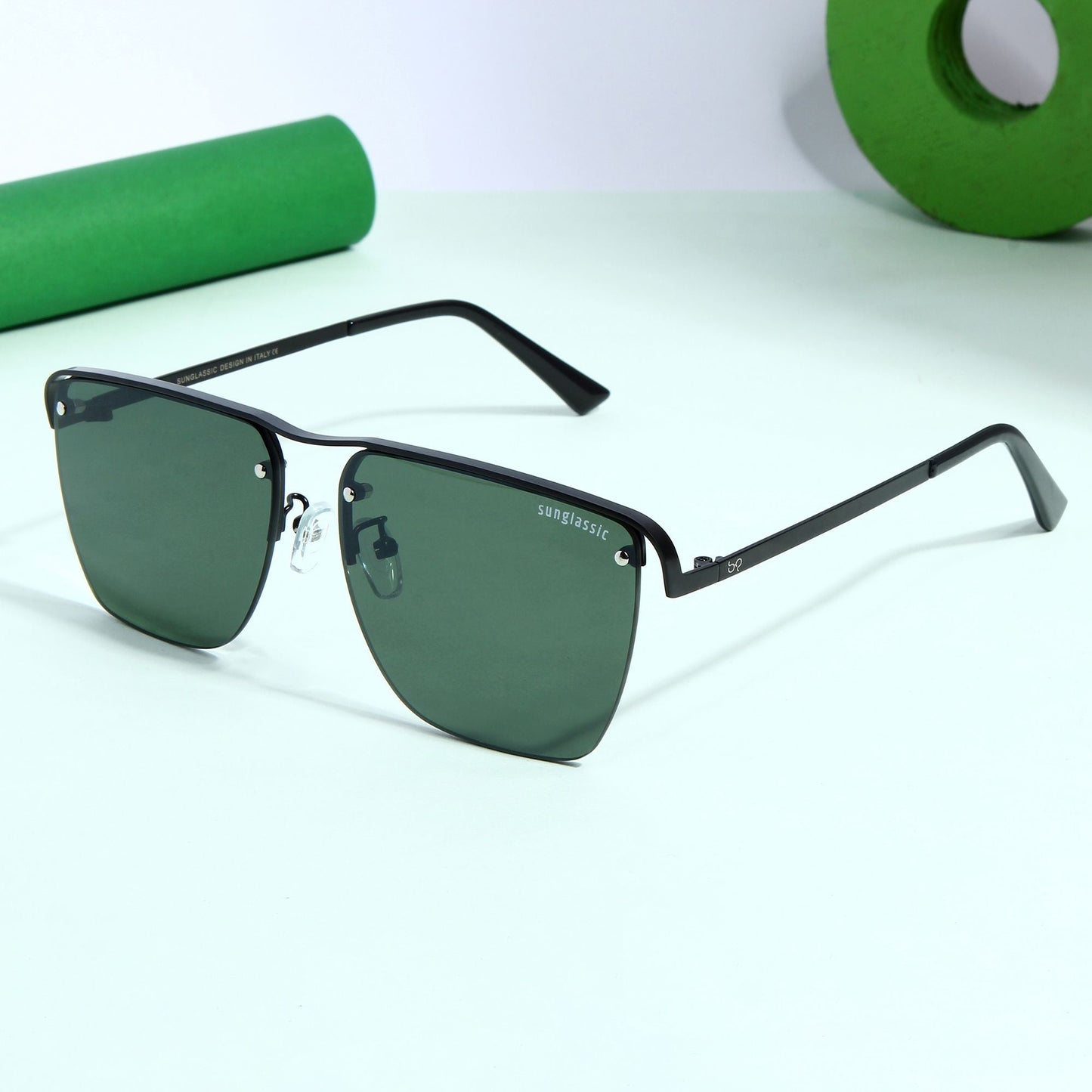 Heldish. Black Green Square Sunglasses