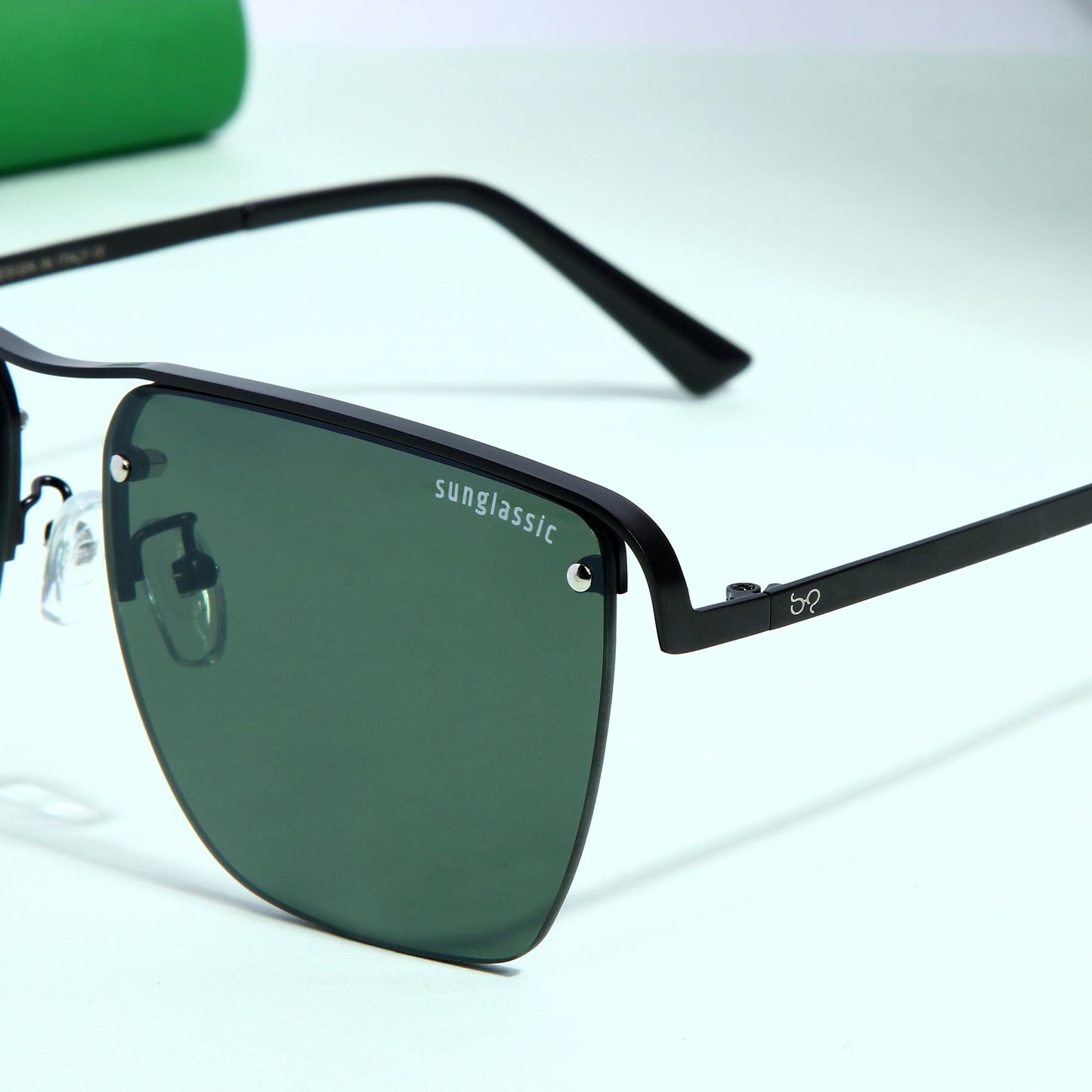 Heldish. Black Green Square Sunglasses