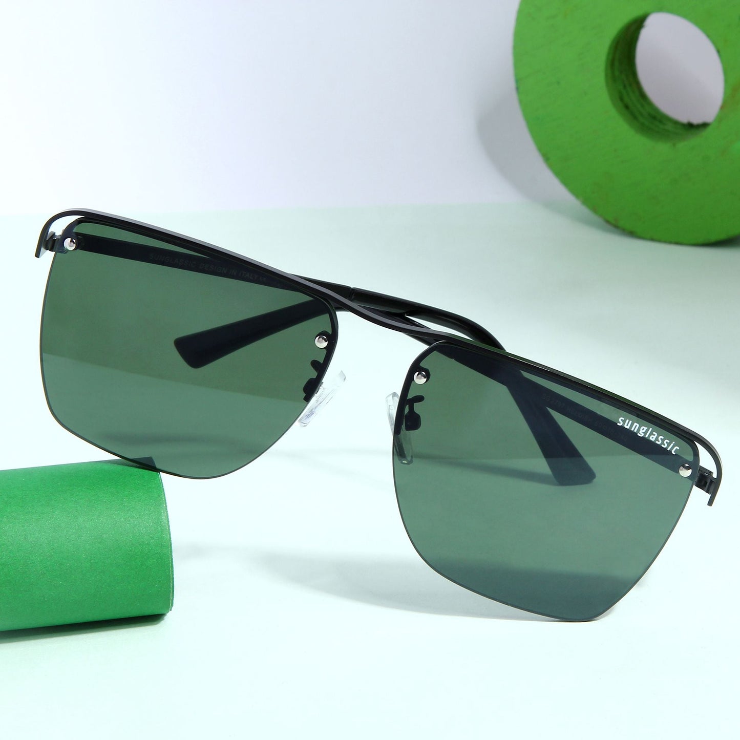 Heldish. Black Green Square Sunglasses