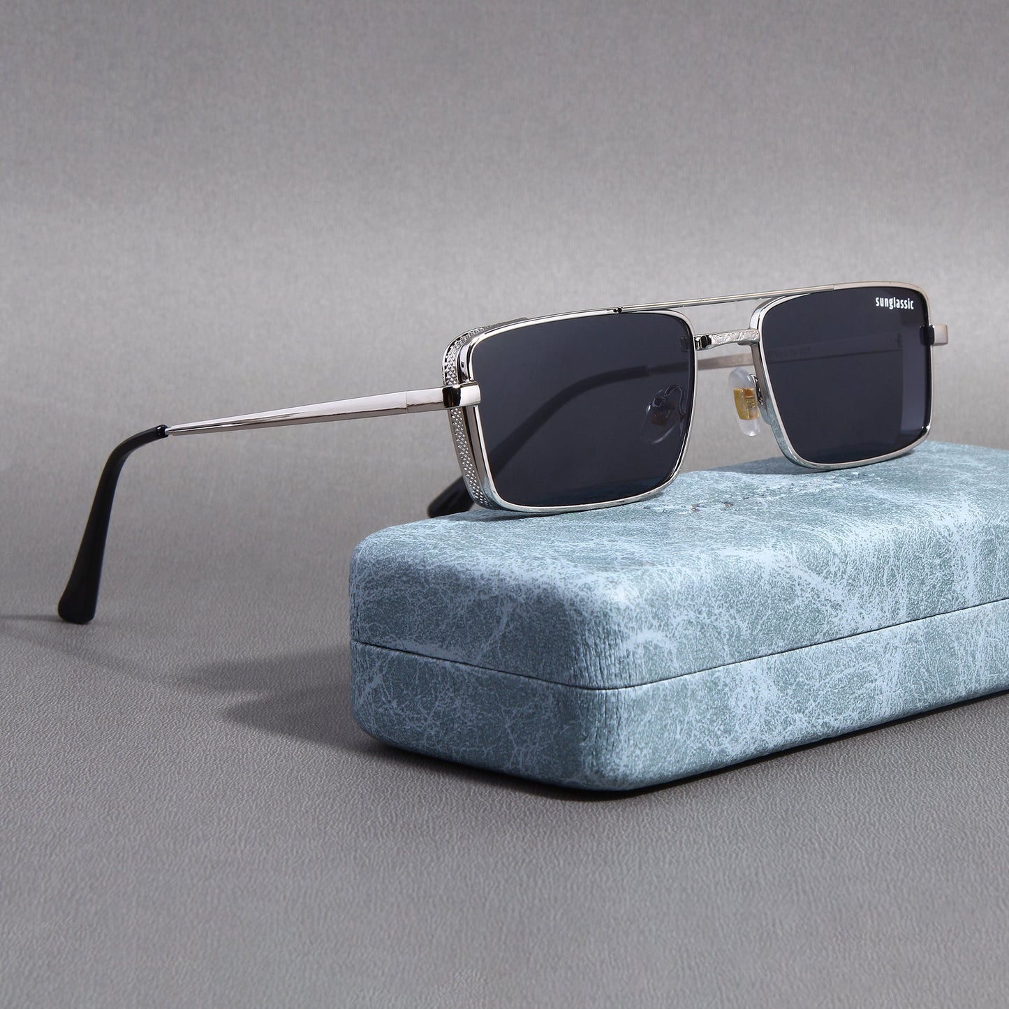 OPERA. Silver Black Rectangle Sunglasses