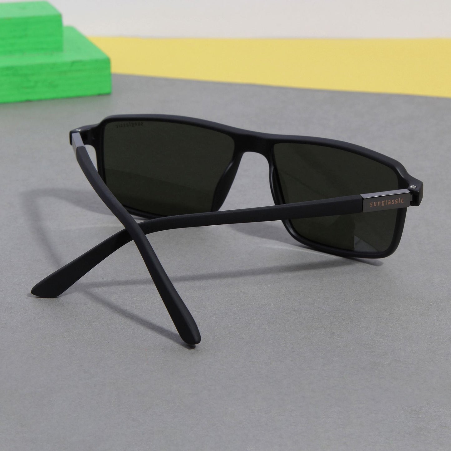 Moomin. Green Polarized Rectangle Sunglasses