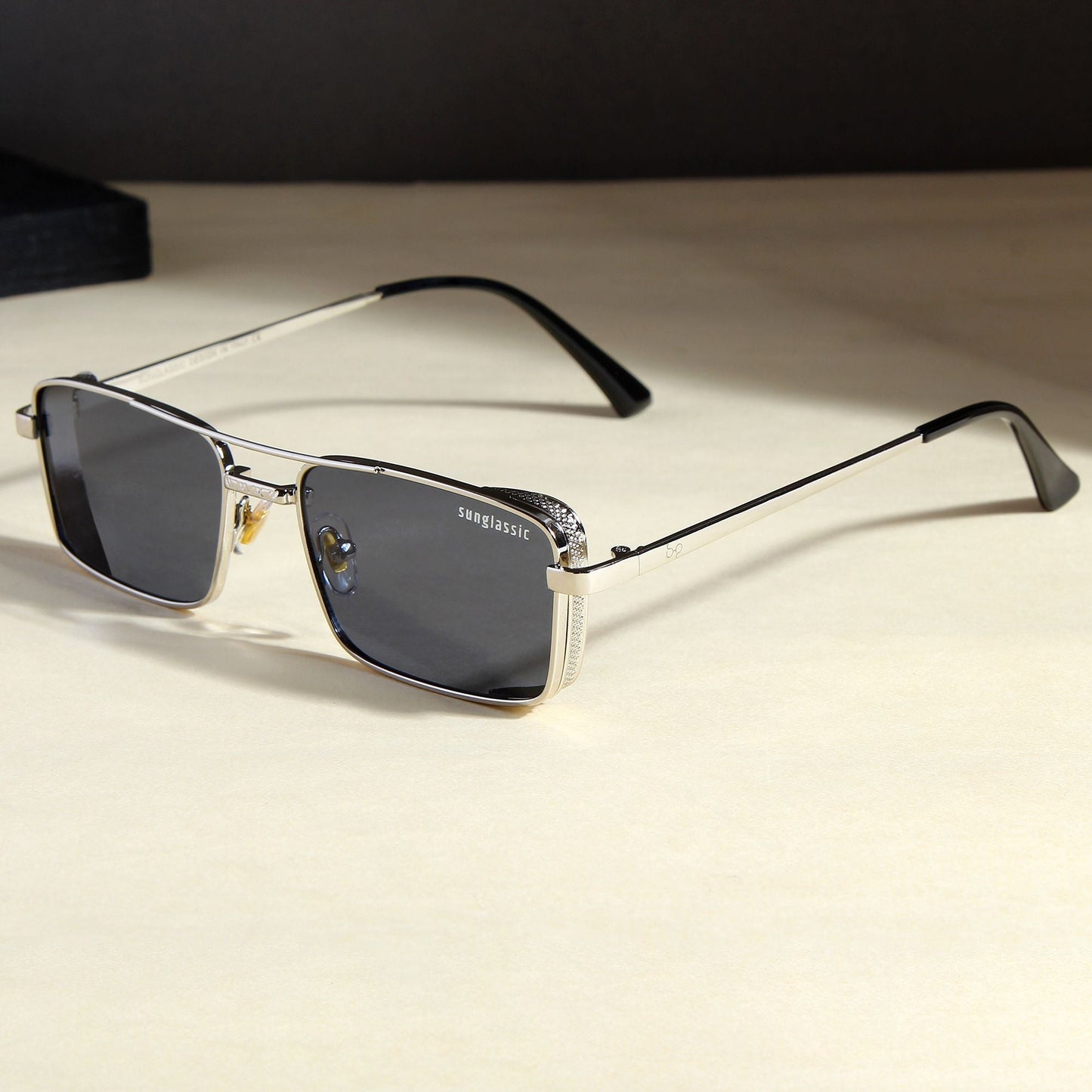 OPERA. Silver Black Rectangle Sunglasses