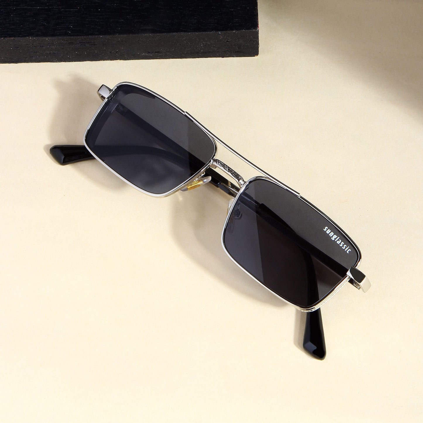 OPERA. Silver Black Rectangle Sunglasses