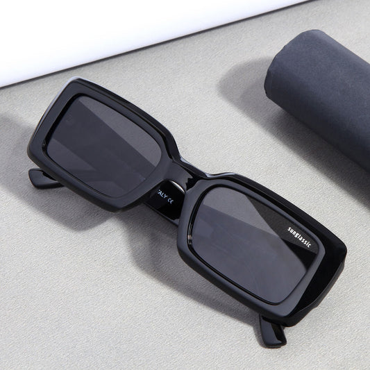 Victoria. Black Polarized Rectangle Sunglasses